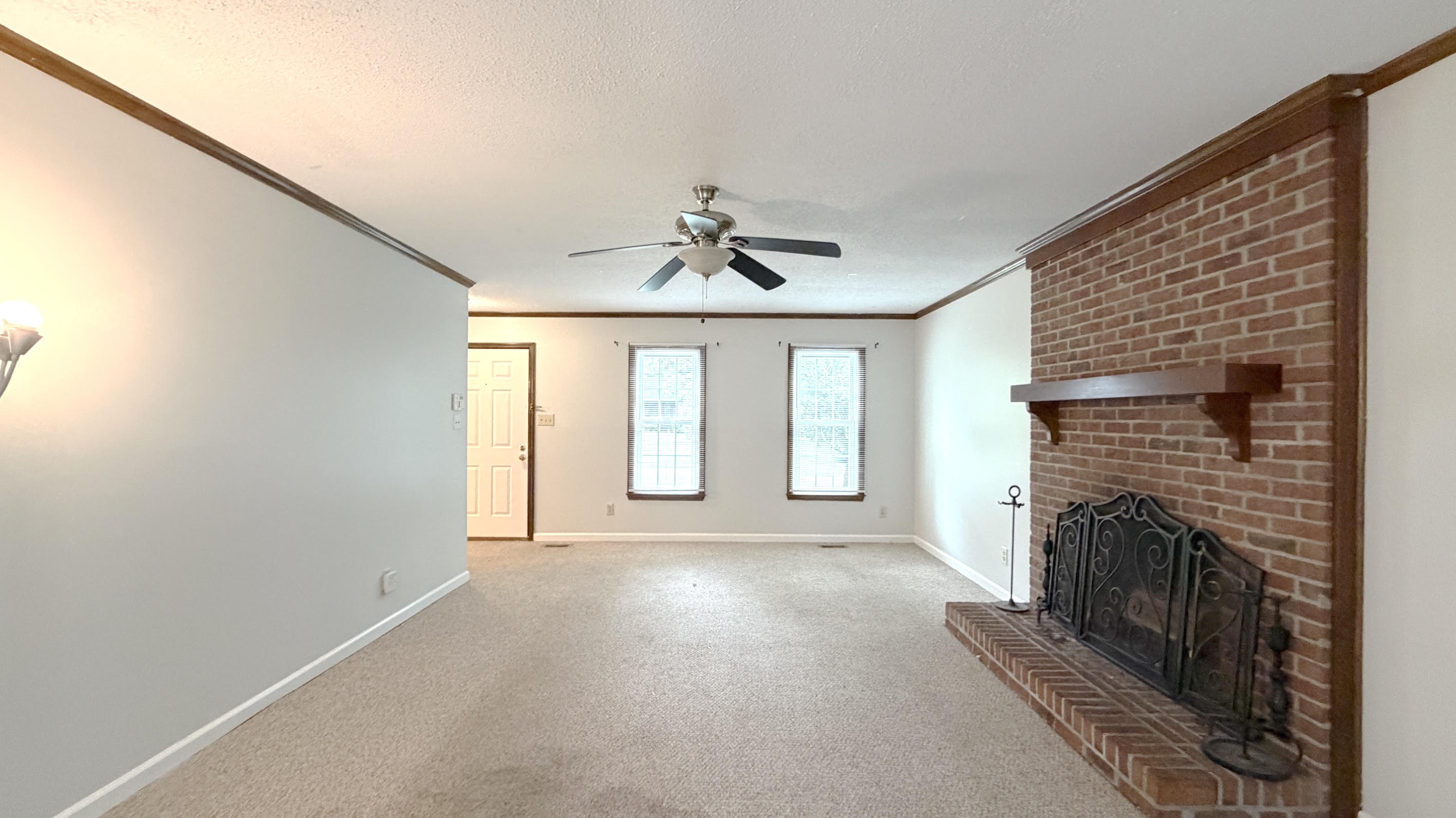 2387 Riverchase Place – photo 4
