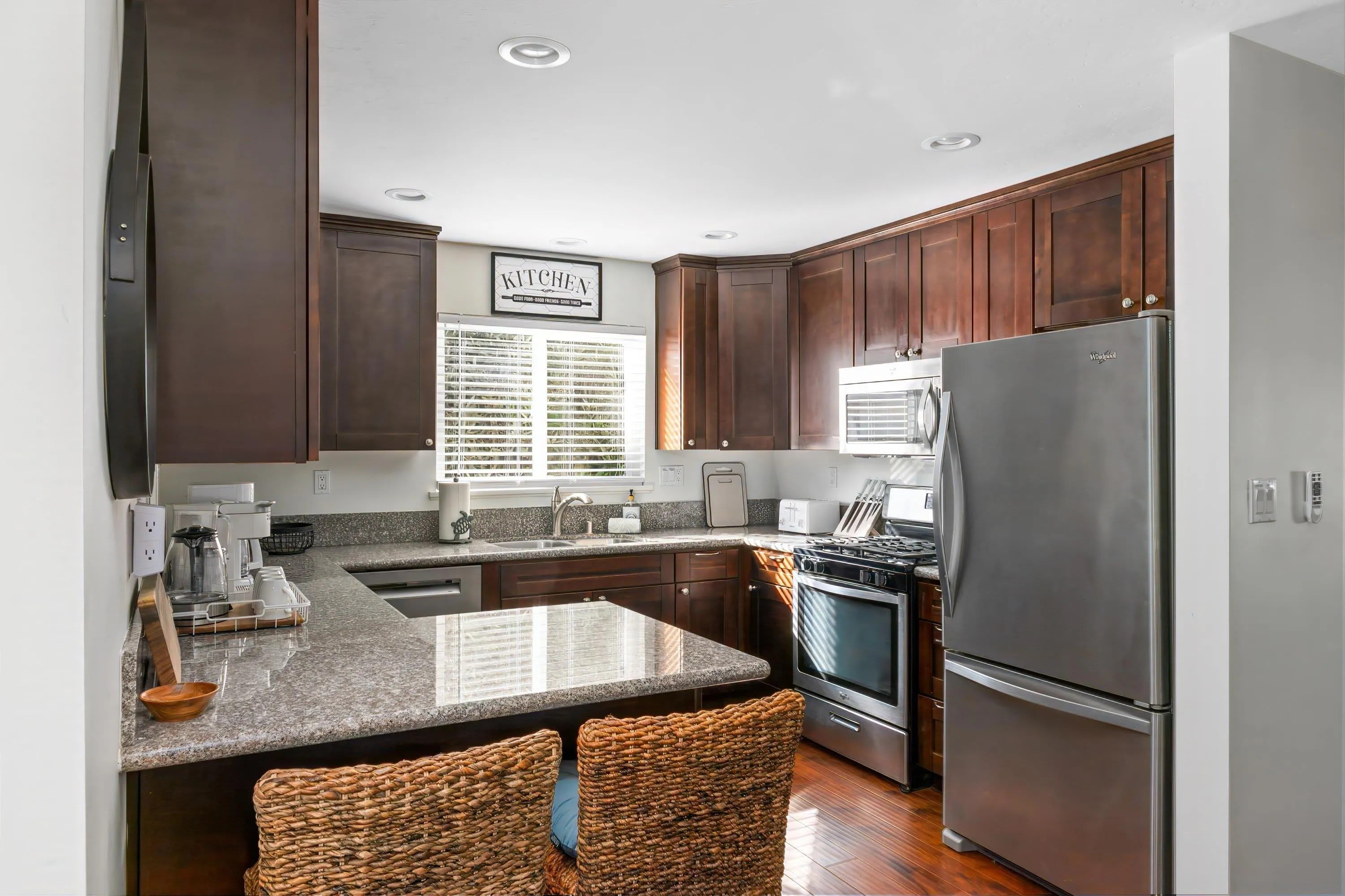 4489 Bertha Street – photo 4