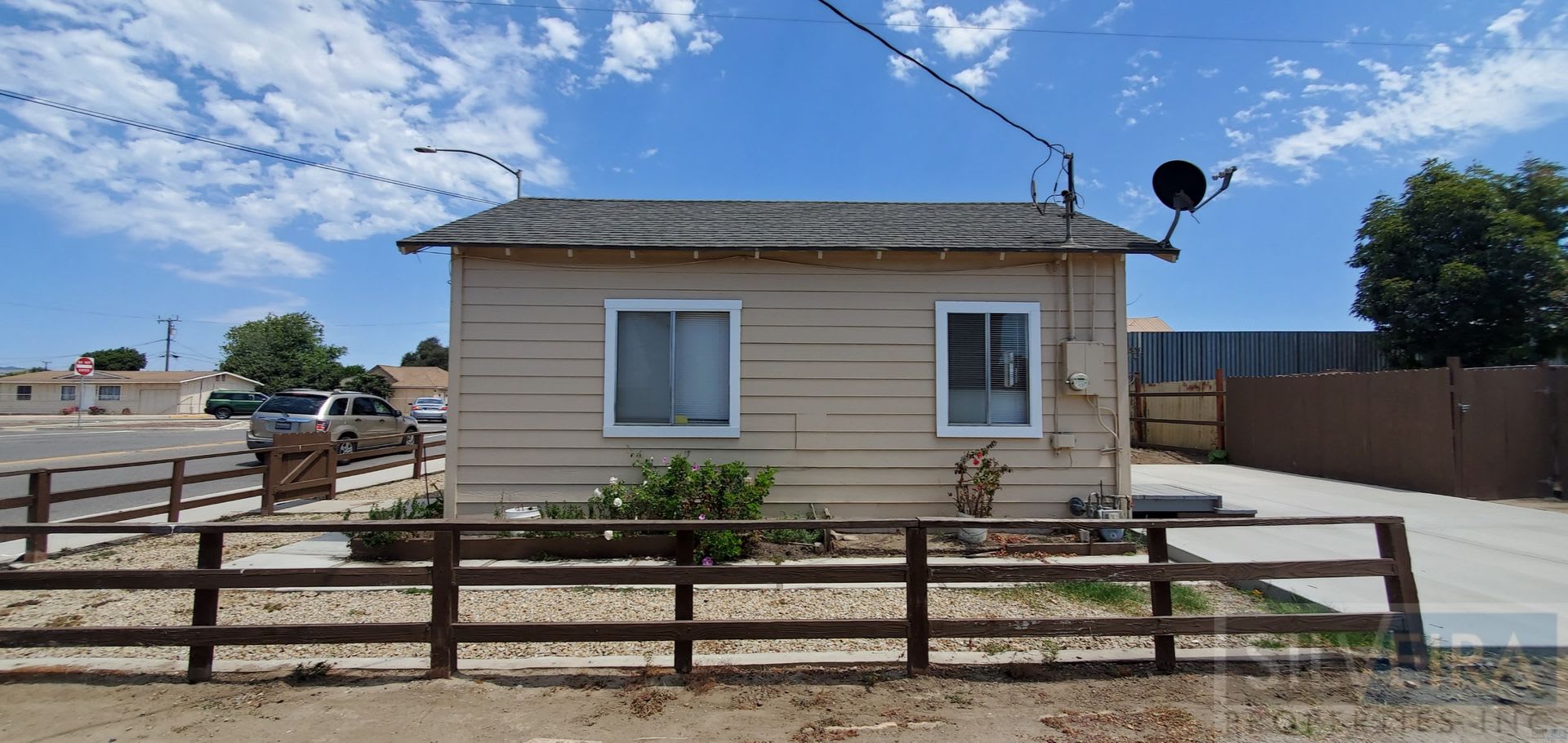 1 Bedroom 1 Bath House – photo 2
