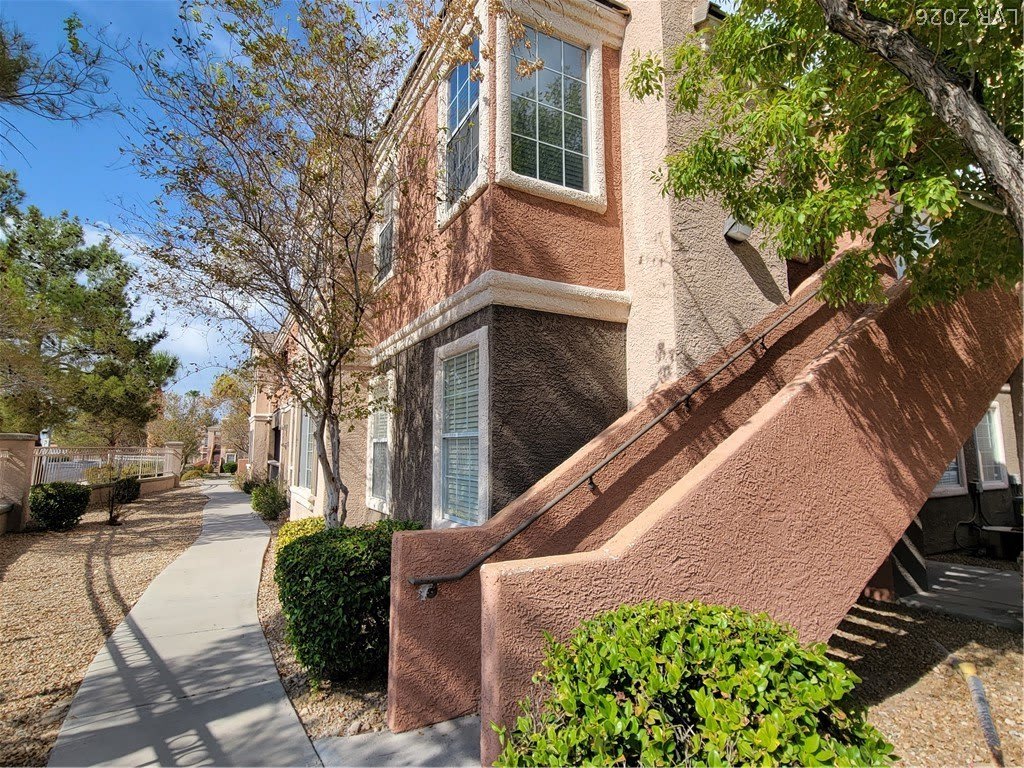 1505 Blackcombe Street – photo 2