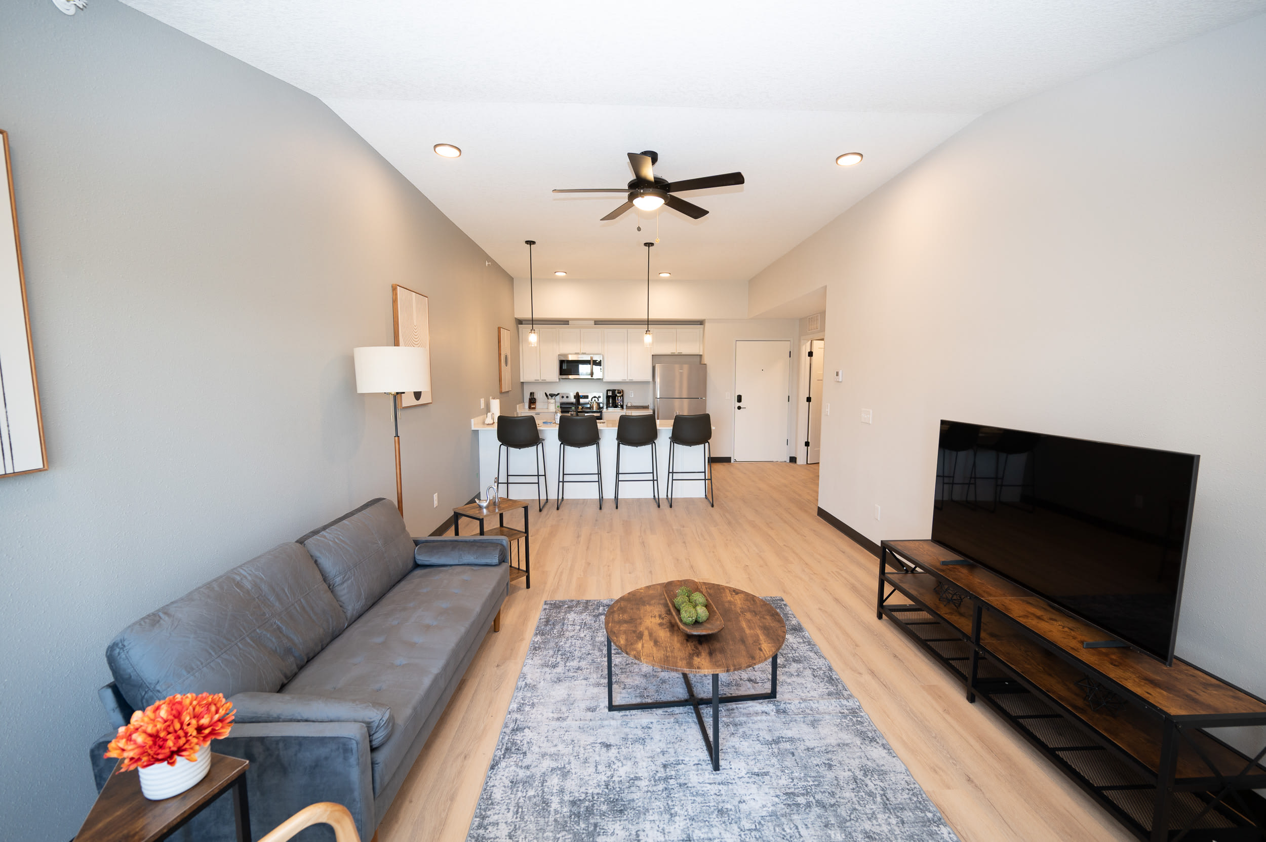 1075 4th Street Northeast – photo 4
