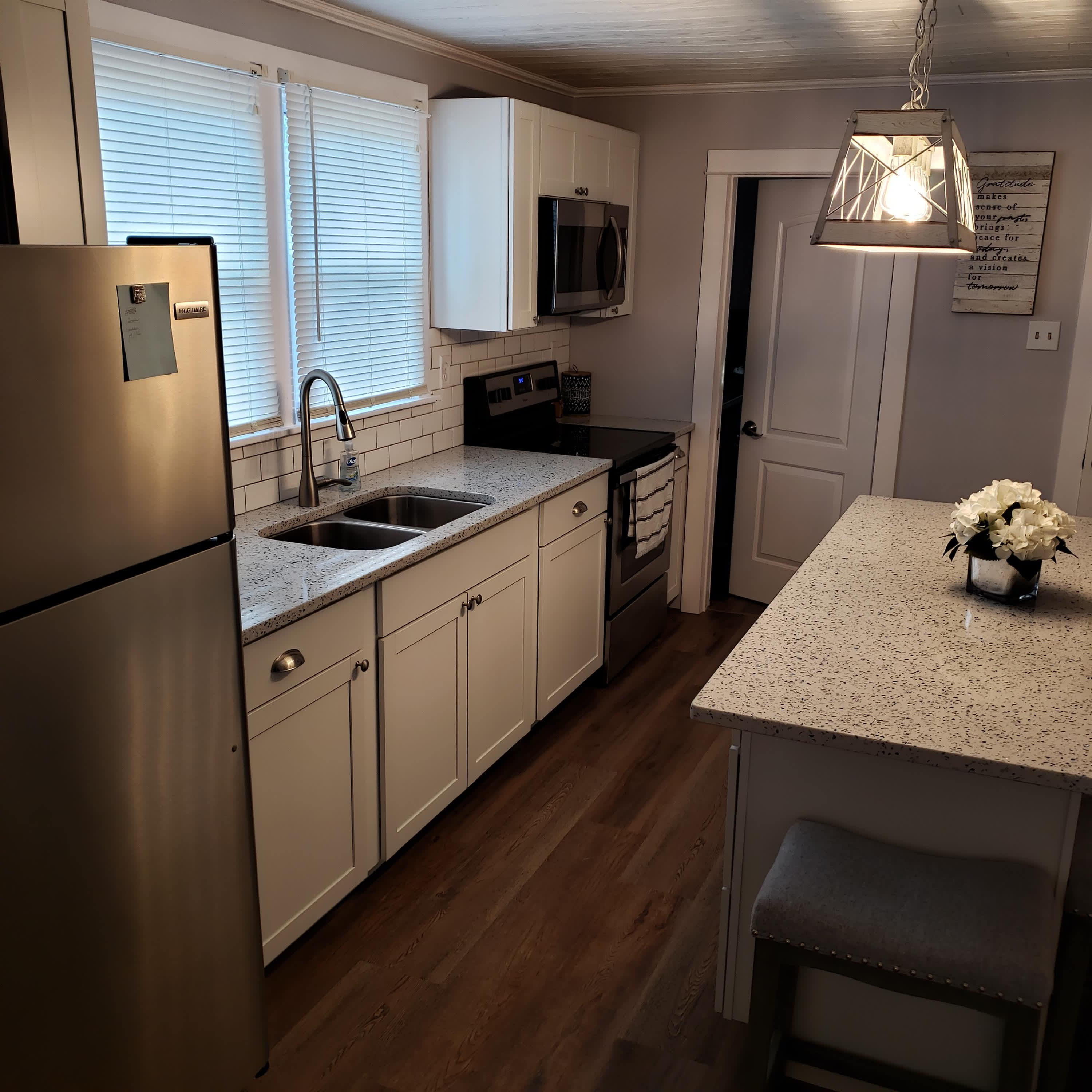 831 W Middle Street – photo 2