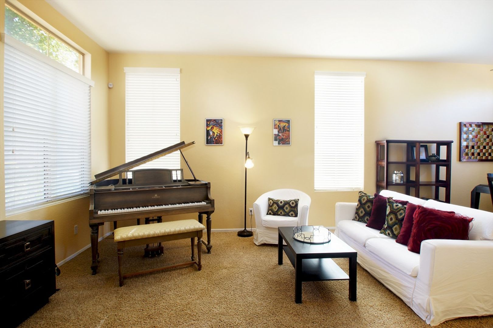 4 Bedroom Furnished Gilbert Home – photo 1