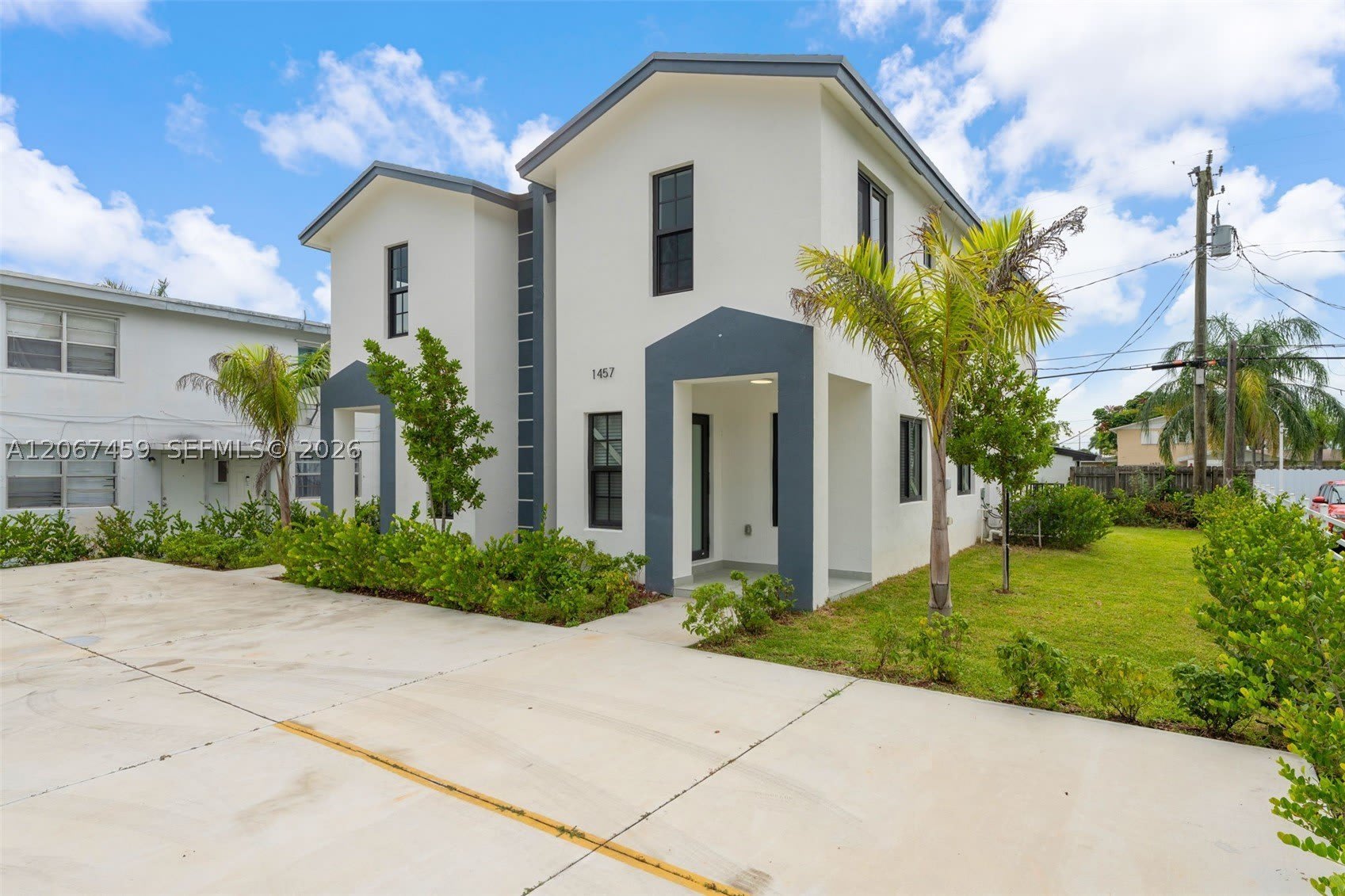1457 NW 2ND AVE – photo 2