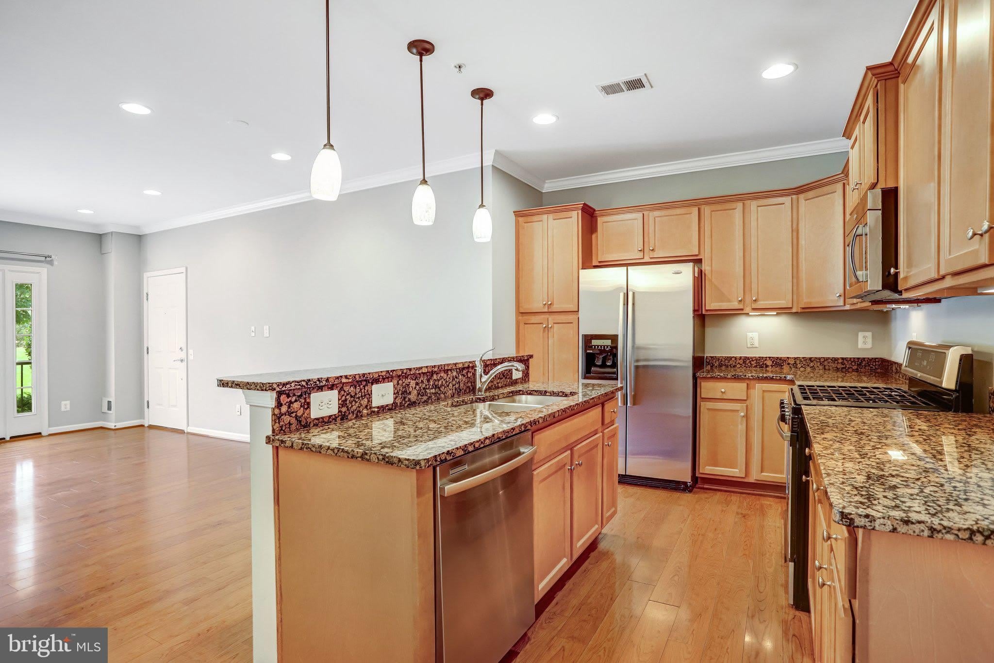 20638 SIBBALD Square – photo 4