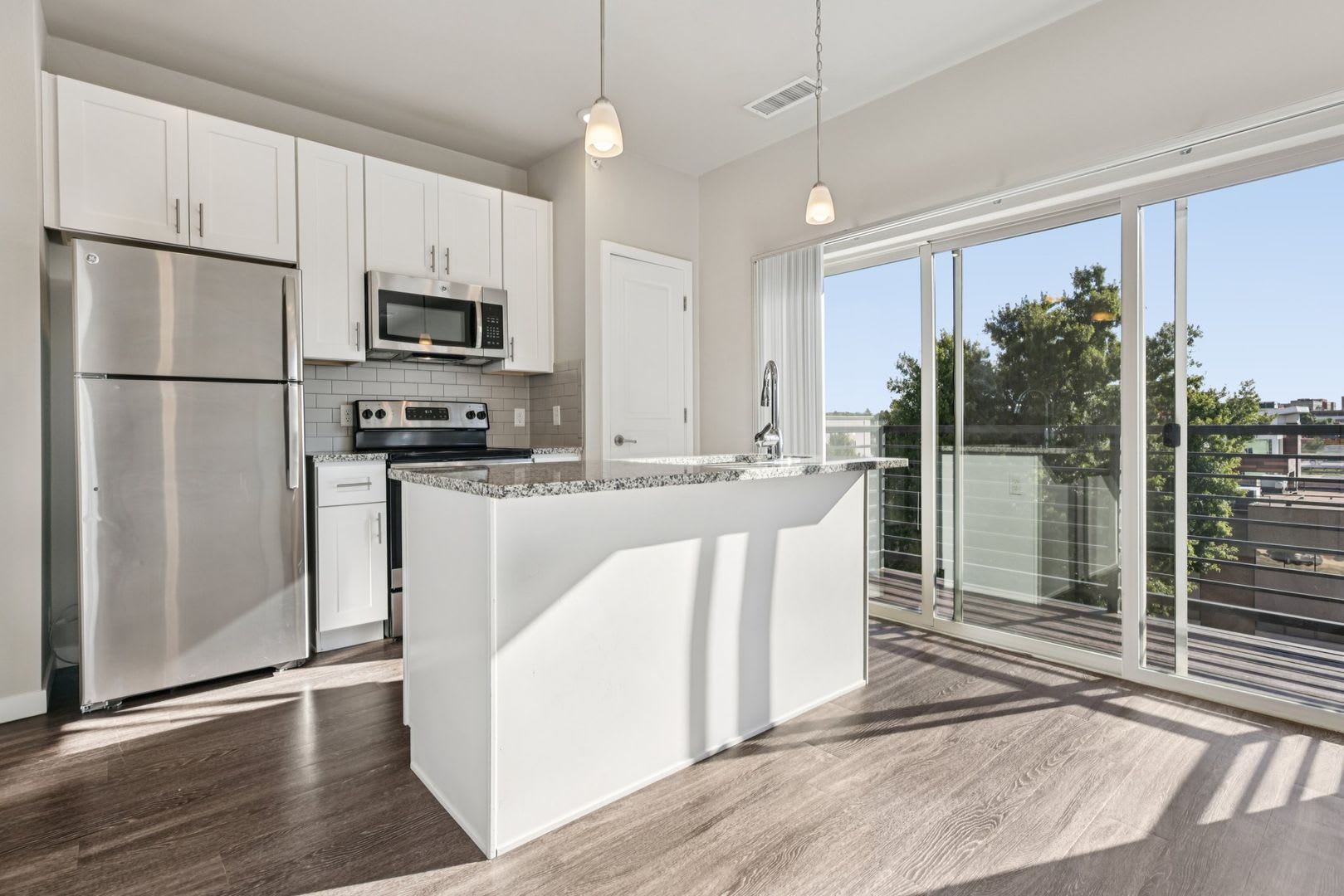 22 Spruce – photo 5