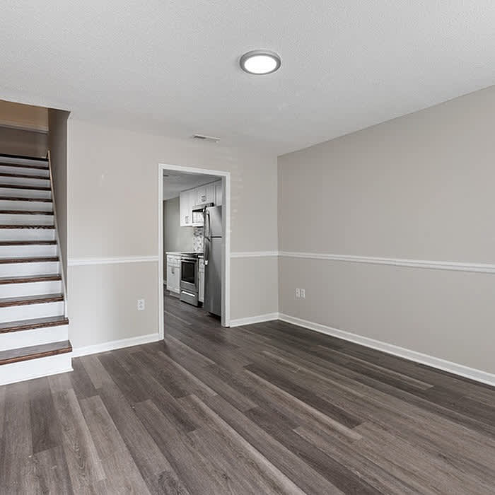 Room In 3 Bedroom Townhome At Scholar Dr – photo 4