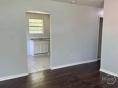 1104 Sherman Avenue – photo 3