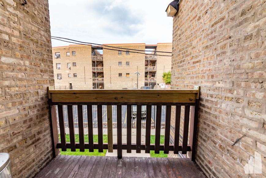 7320 N. Ridge Blvd – photo 5