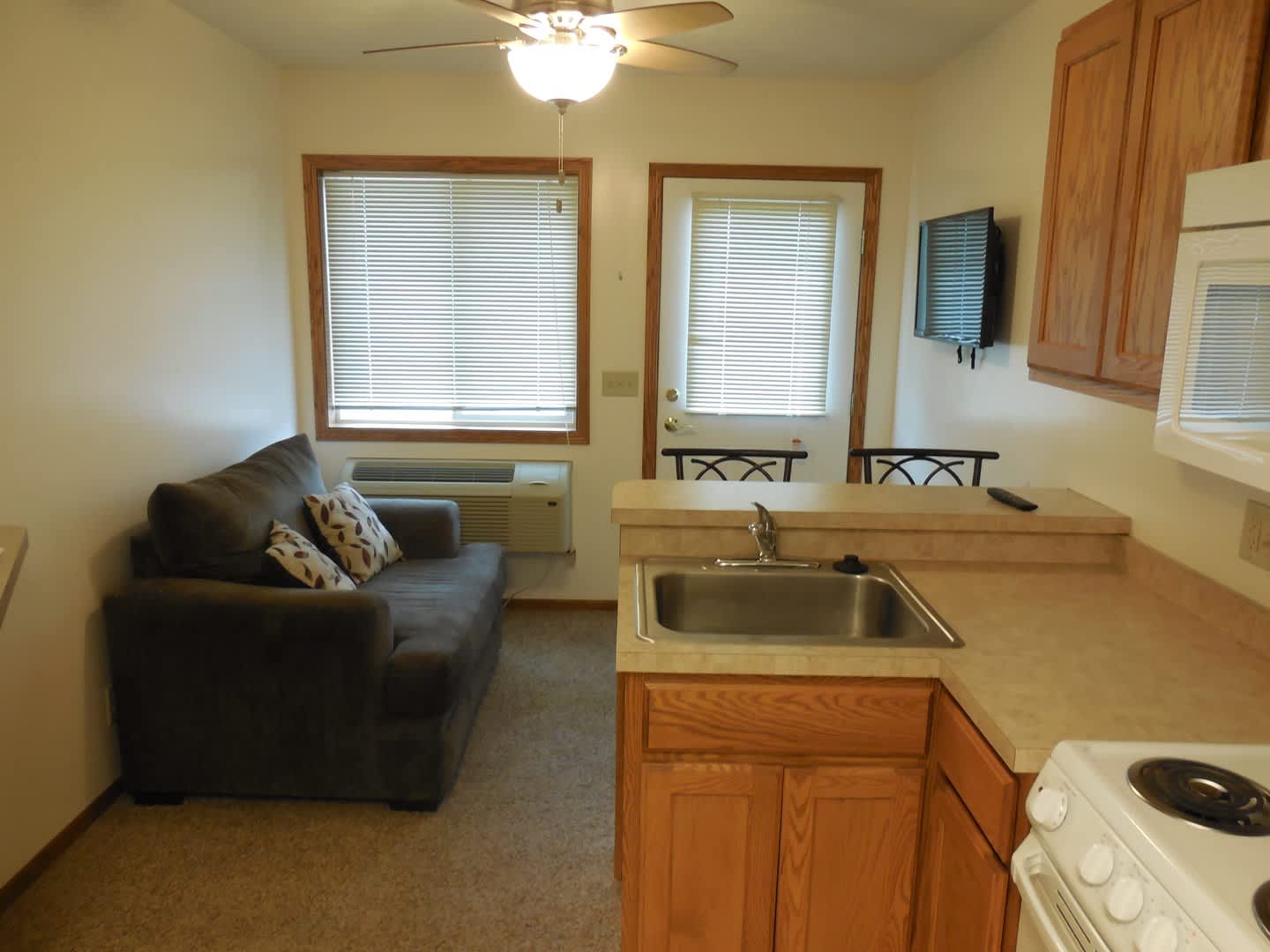 College Park Apartments – photo 4