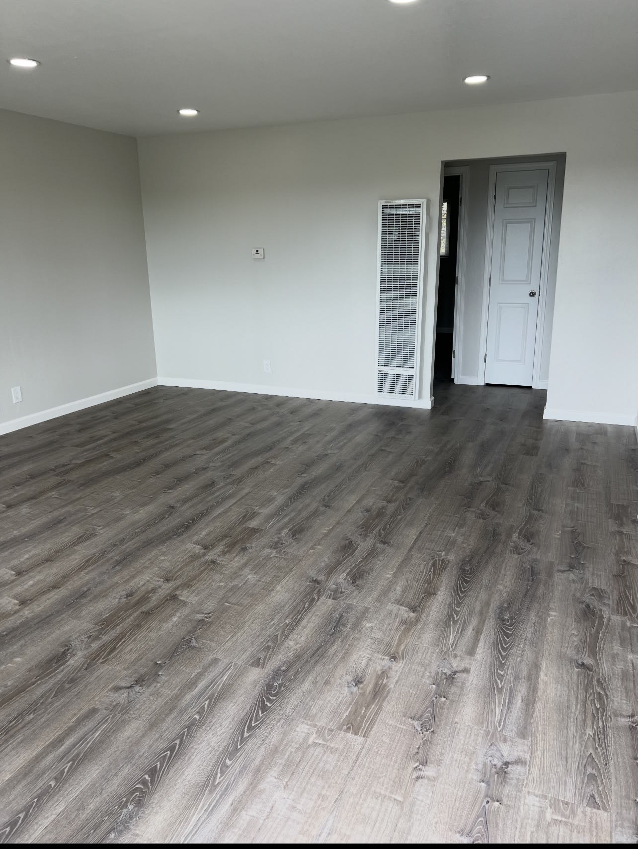 15880 Marcella Street – photo 5