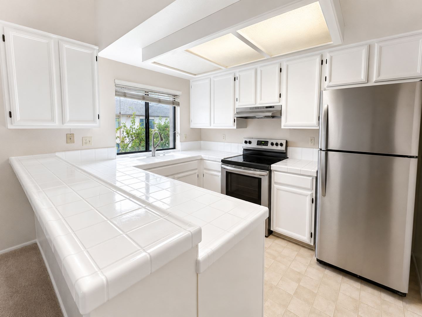 Fremont Walnut Ave condo is spacious 2 bedroom with open loft, has 2 car garage and great location! – photo 2