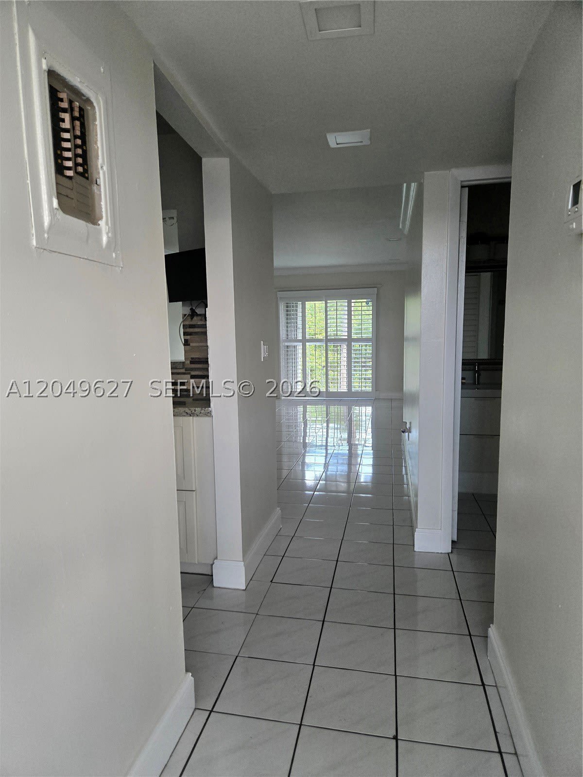 7670 sw 152 AV. – photo 1