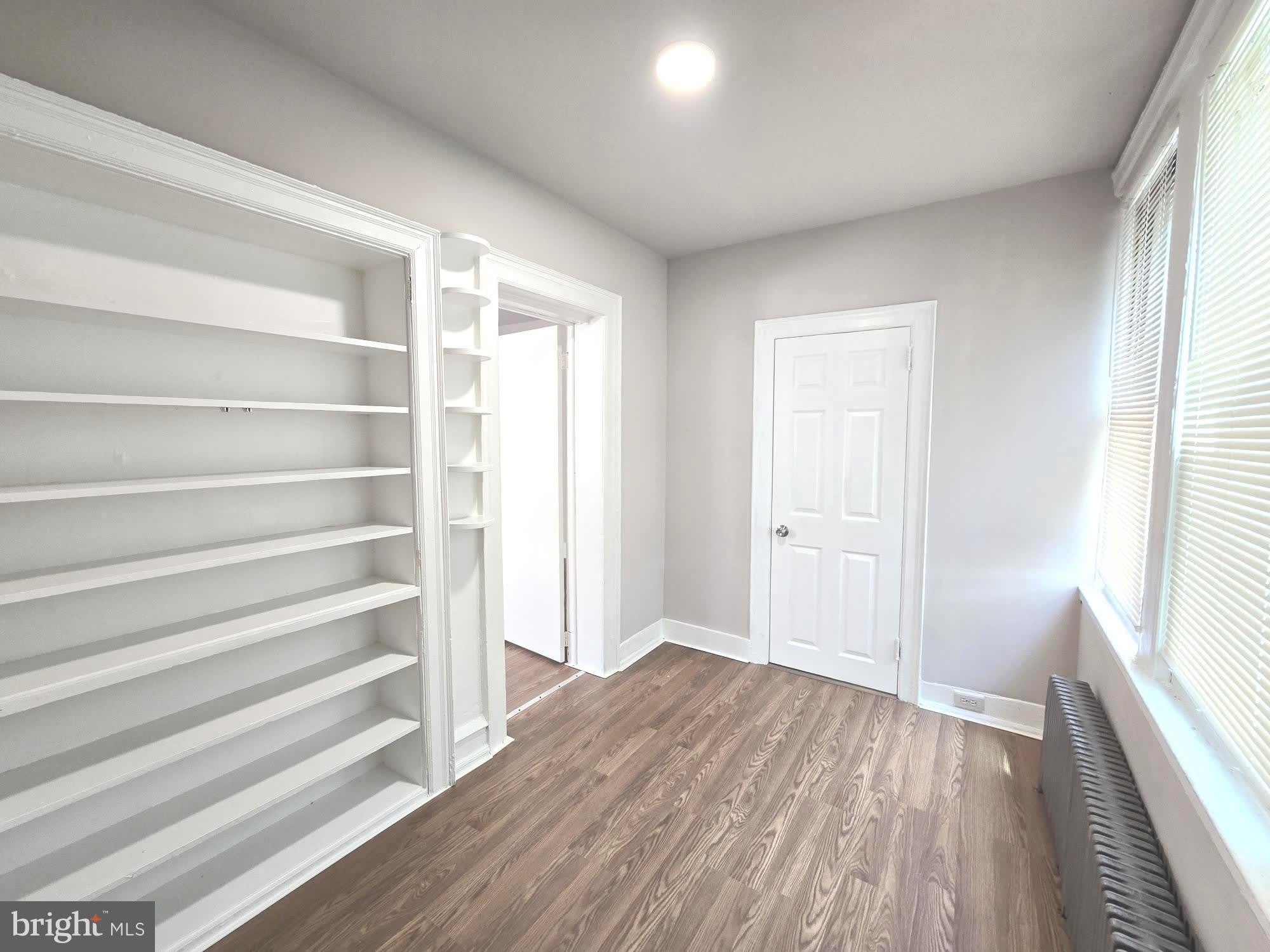 5717 N PARK Avenue – photo 4