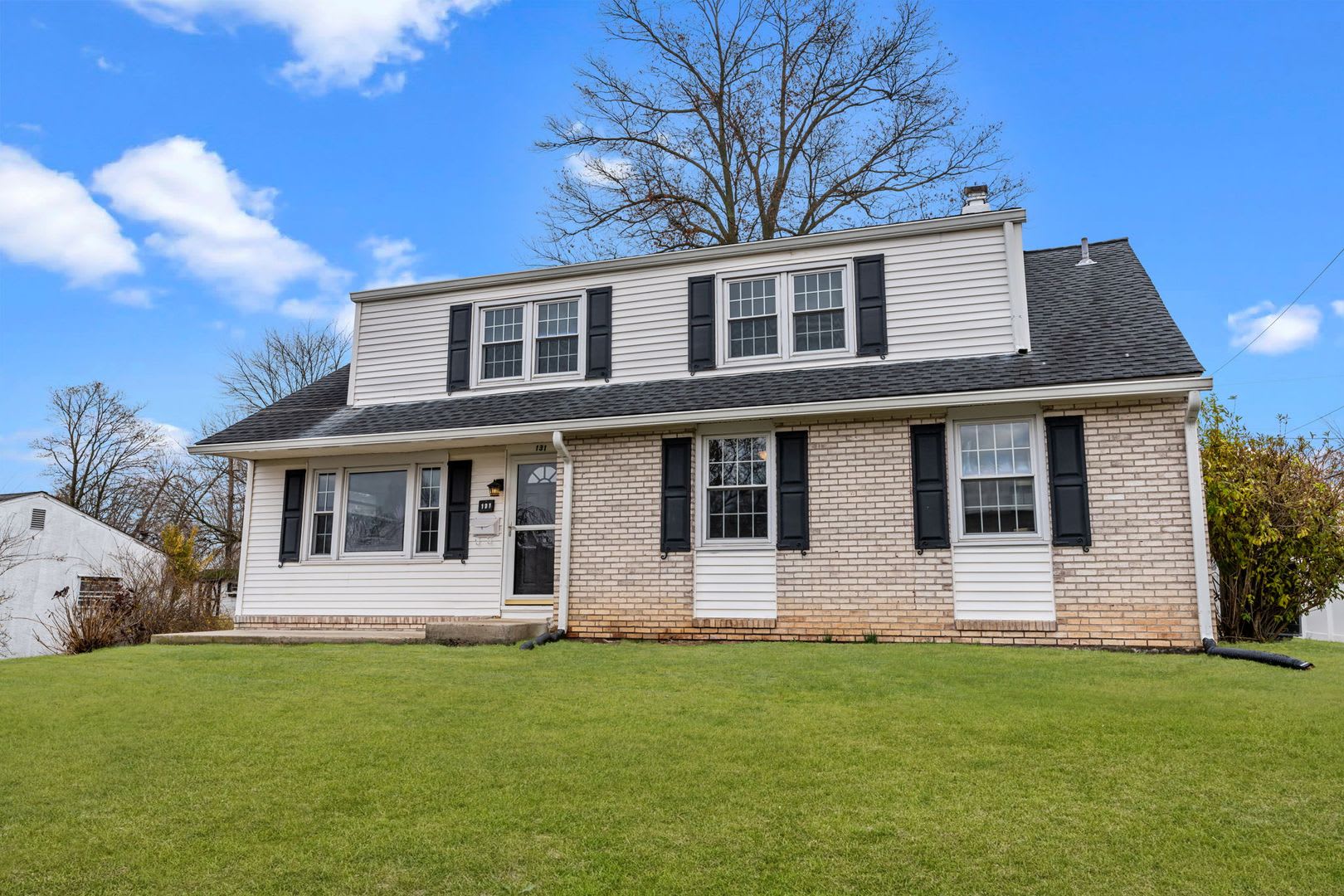 Updated 5 bed 2.5 bath Single Home available Oct 1 in Warminster – photo 2