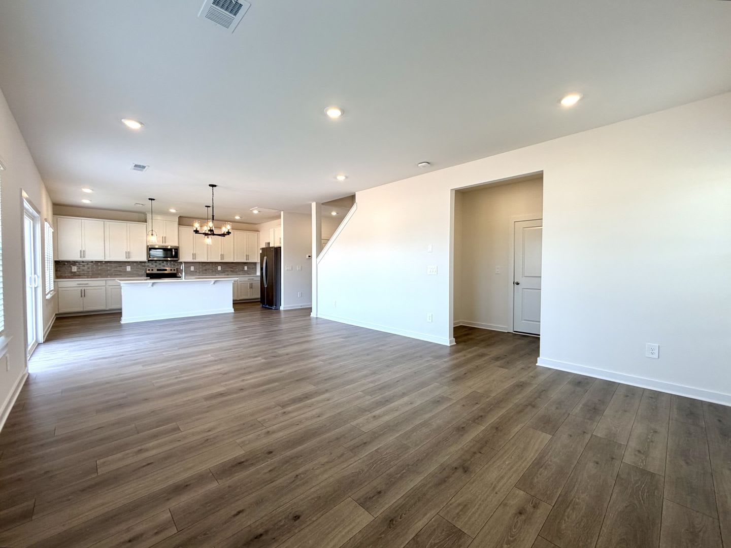 2372 Woodmeadow Dr – photo 5