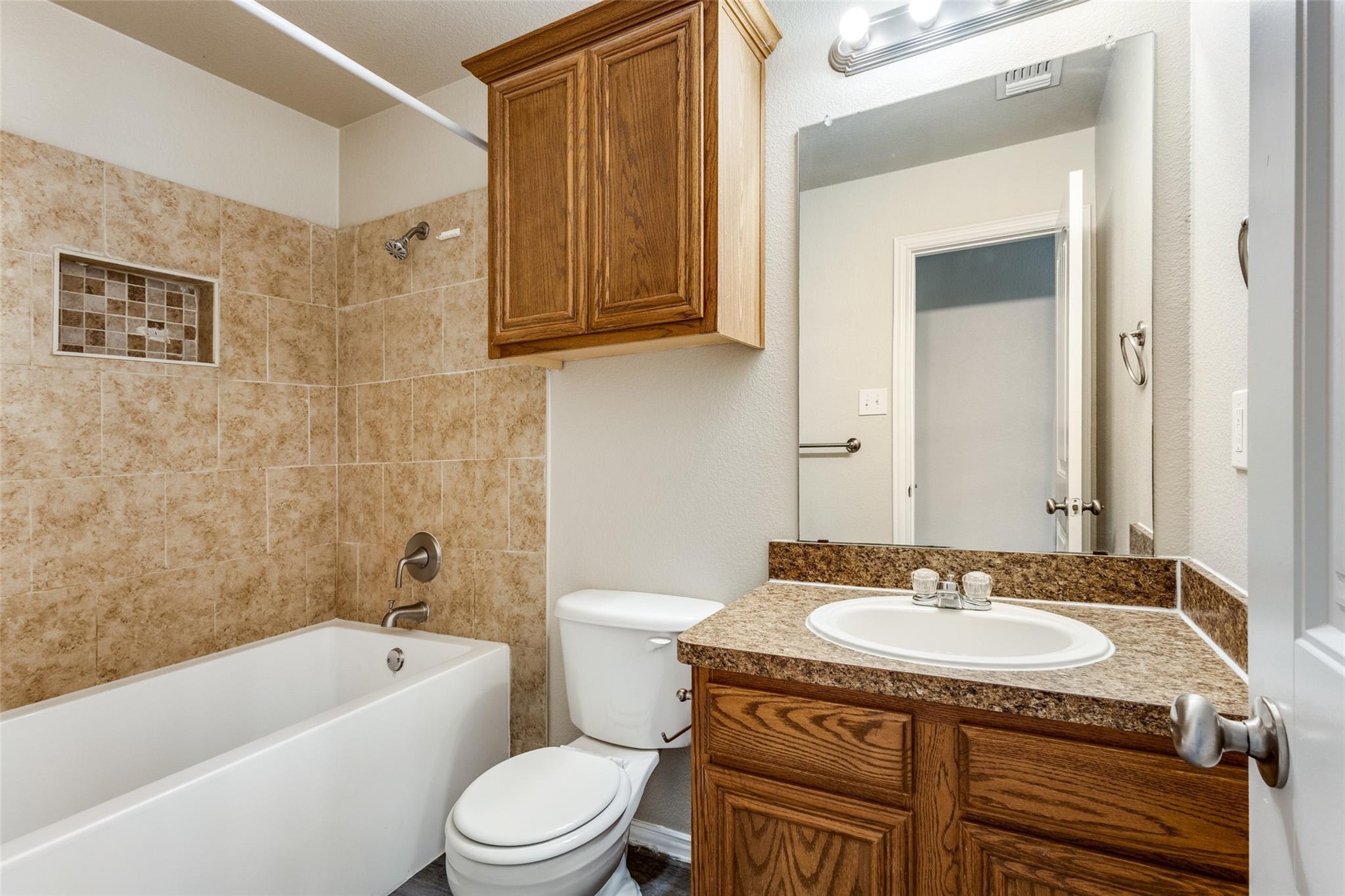 606 East College Avenue – photo 5
