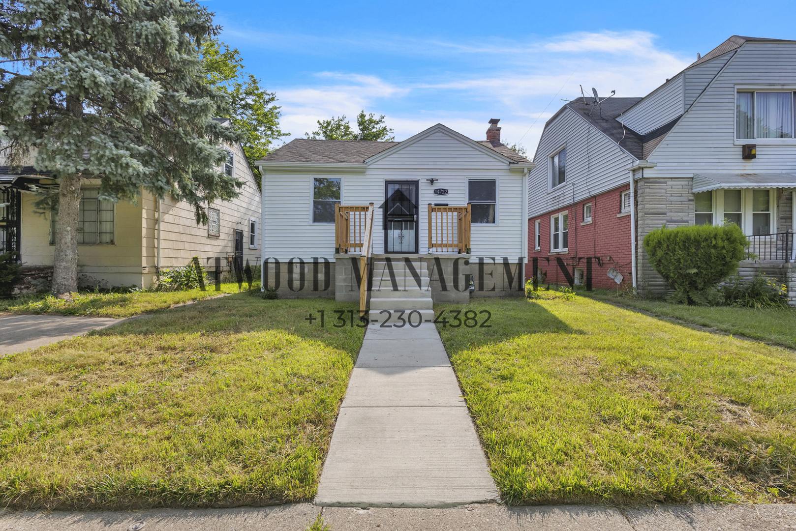 This Beautifully Updated 3 Bedroom 2 Bath Single Family Home Is Ready For Move In – photo 1