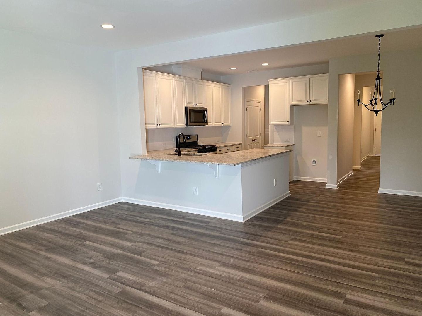 Room in 3 Bedroom Townhome at Fitchie Pl – photo 3