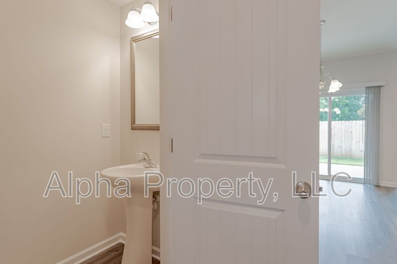 8 Sabine Leaf Ct – photo 4