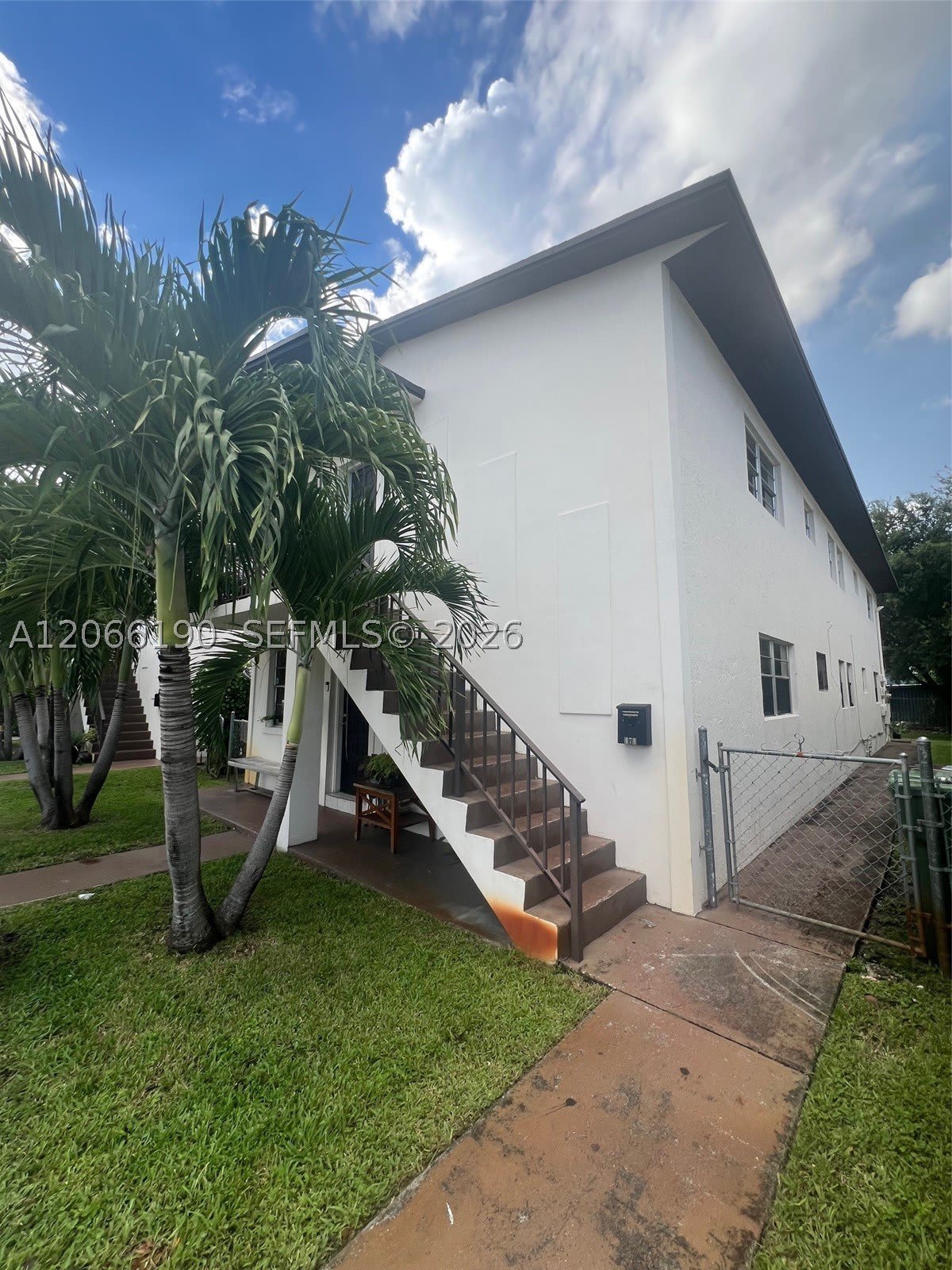467B E 13Th St – photo 1