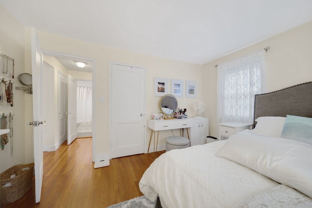 930 Massachusetts Ave – photo 4