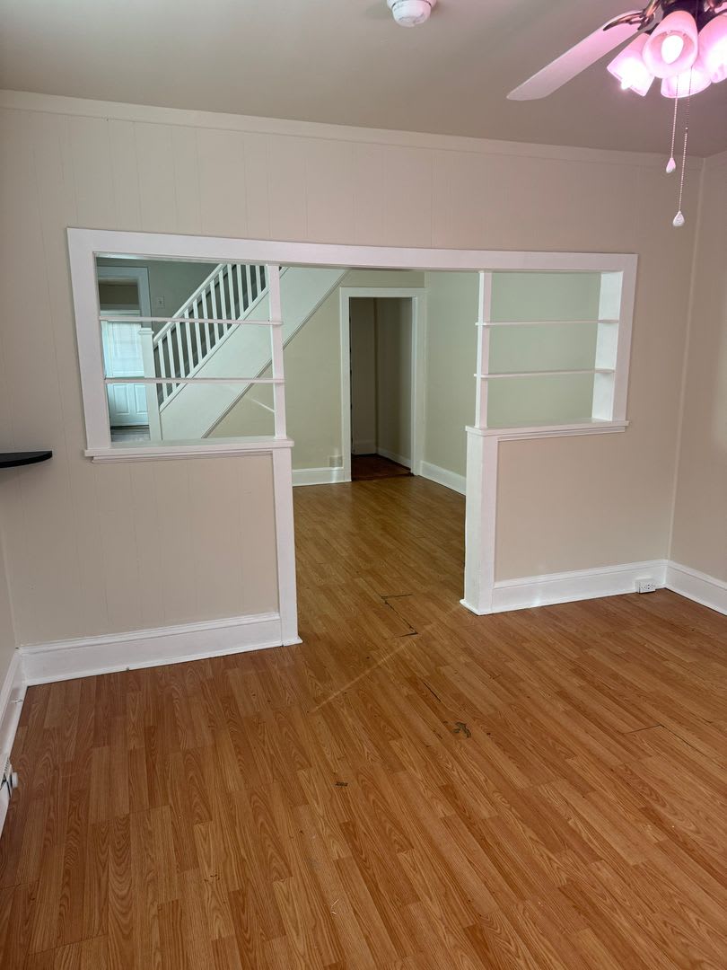 3 bedroom, 1 bath, 2 story half double house – photo 4