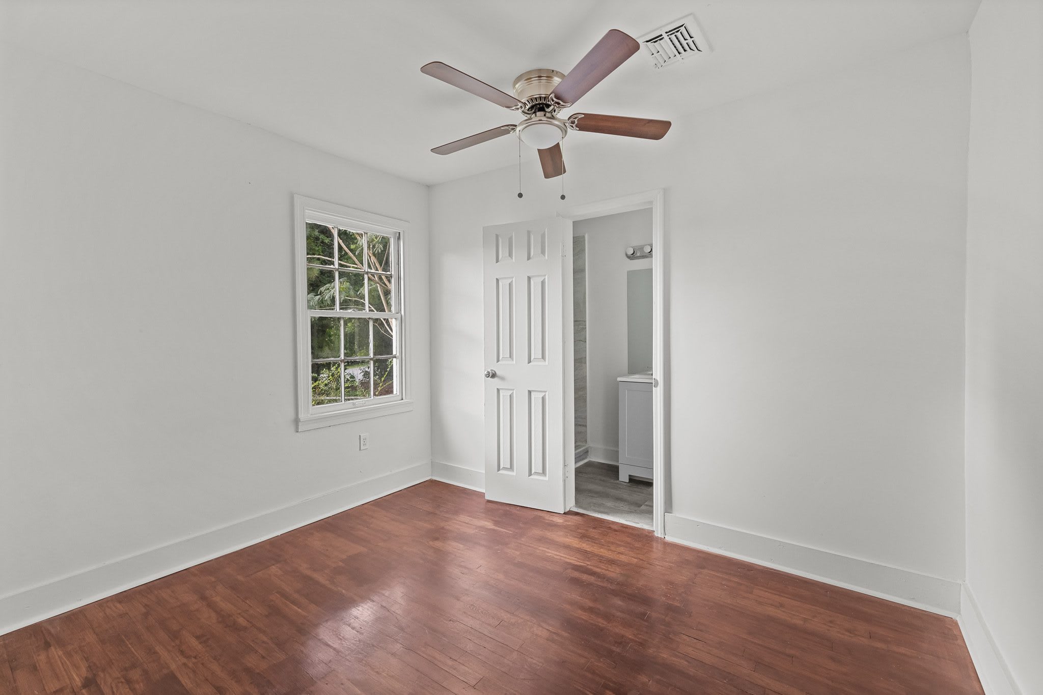 2537 3rd Street Northeast – photo 5