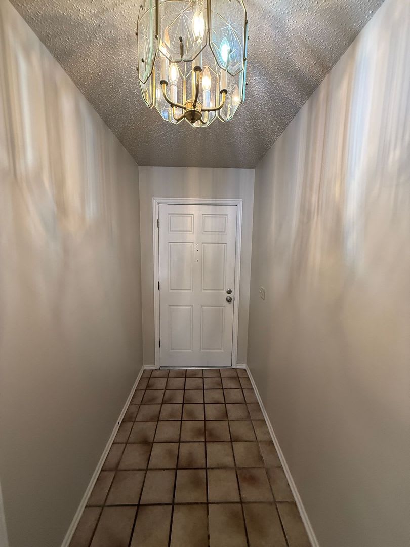 Beautiful 3 Bed 2 Bath Home in Moore Schools – photo 4