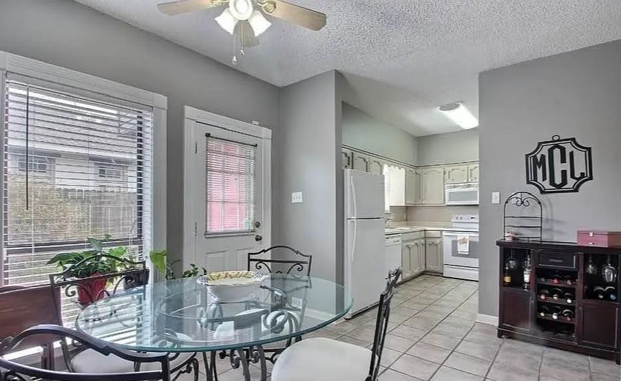 8024 Picardy Avenue – photo 2