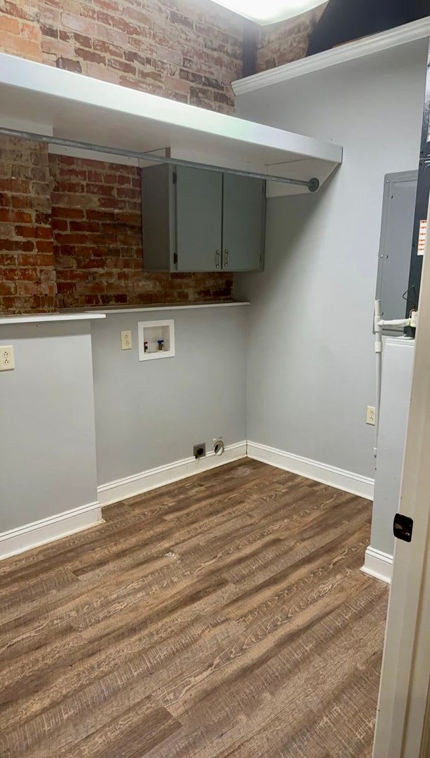 27 W Oak St – photo 3