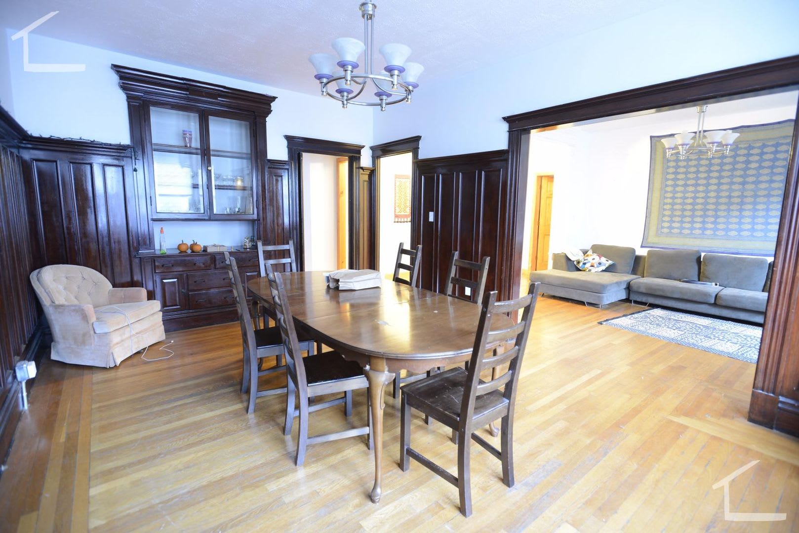 Ridiculous metal-object in living room... – photo 3