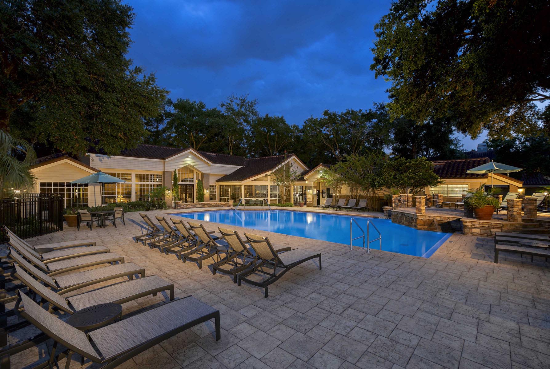 Golf Brook Apartments – photo 1