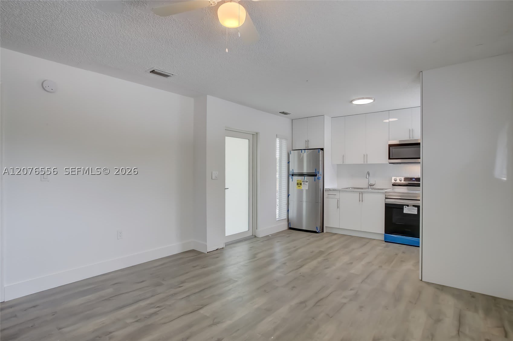 1335 NE 5th Ave – photo 5