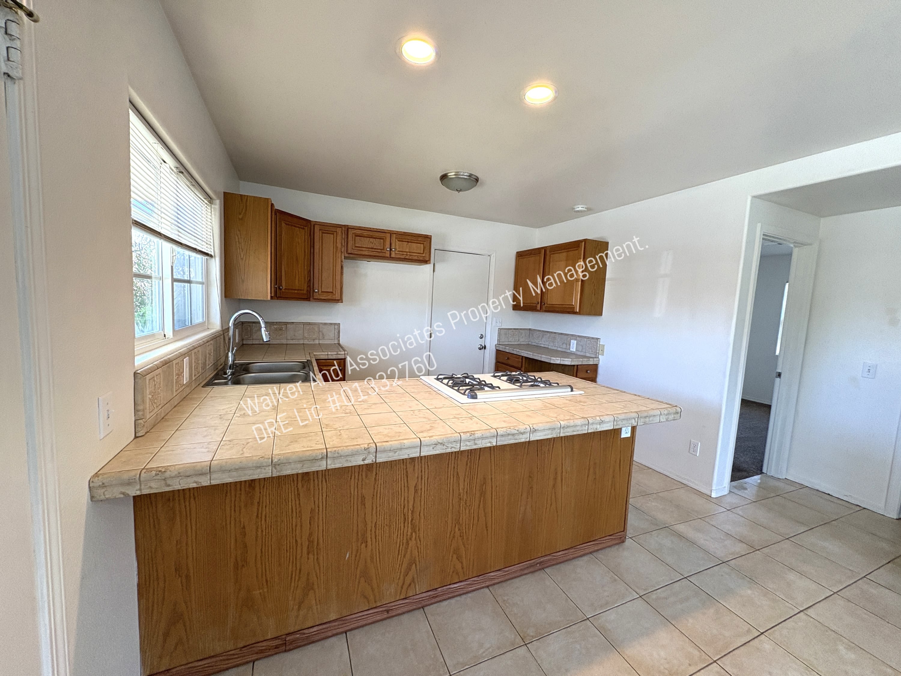 130 Twitchell St – photo 4