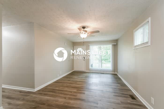 2203 East 67th Street – photo 3