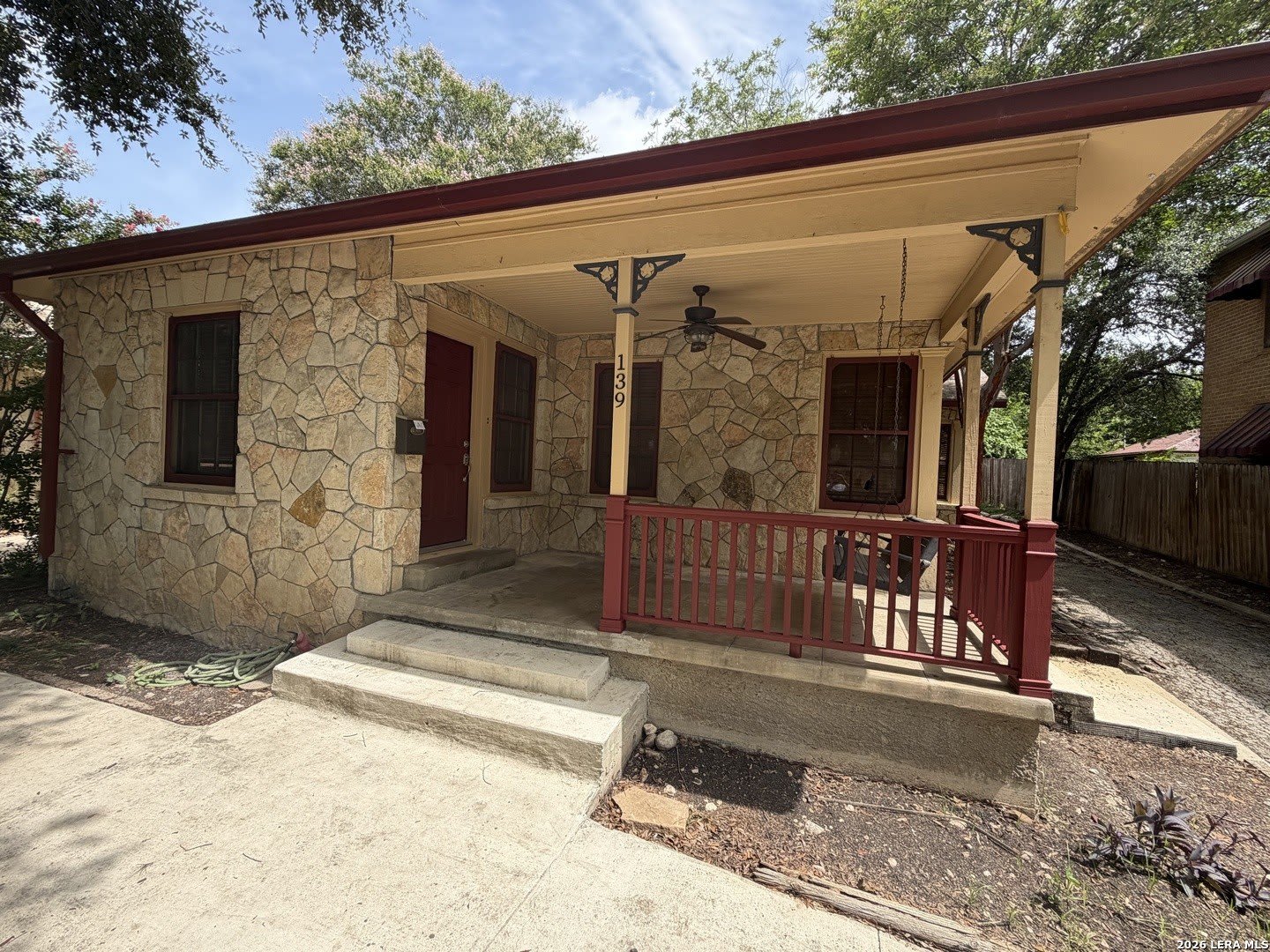 139 Thomas Jefferson Dr – photo 2