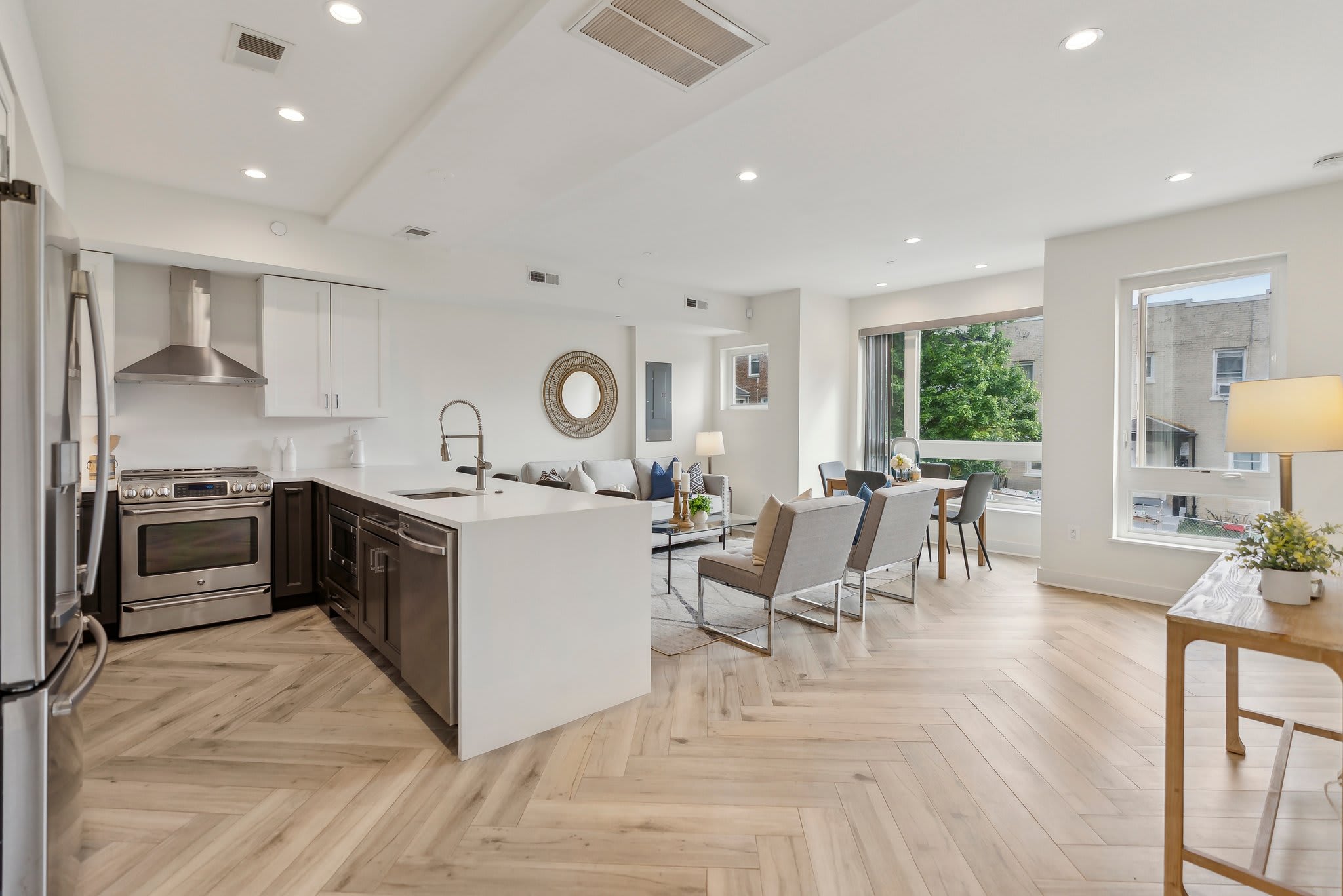 1214 Queen St Ne – photo 5