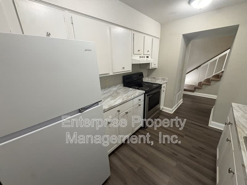 8176 Harley Square – photo 5