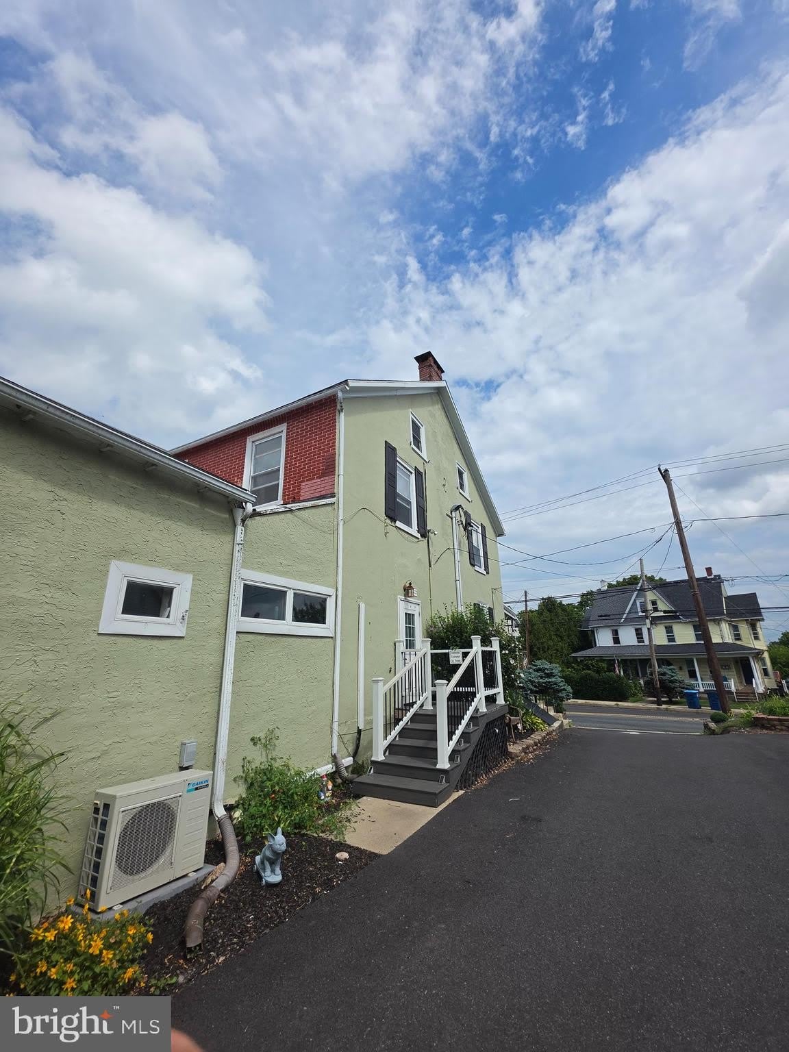254 N MAIN Street – photo 3