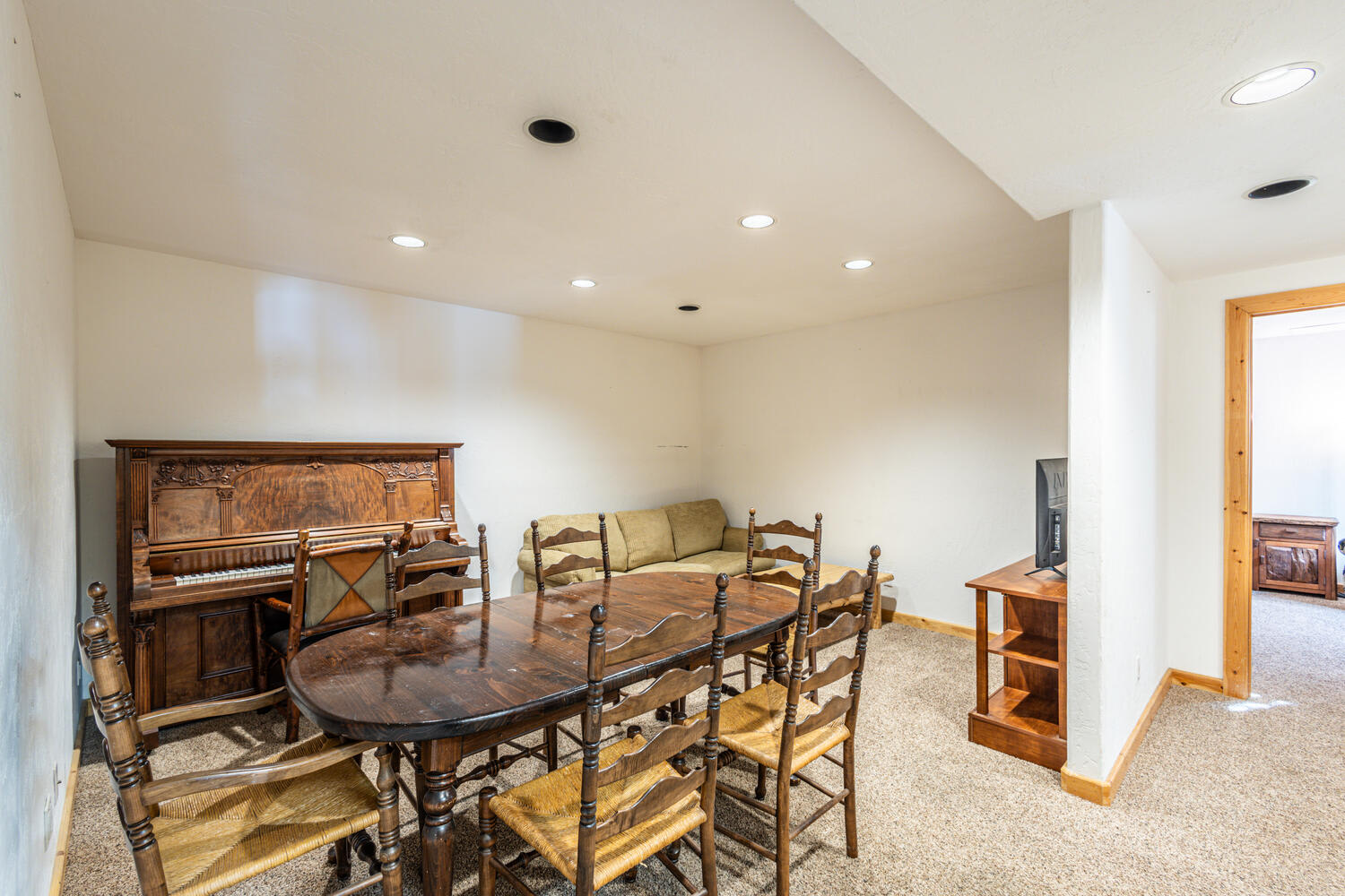 11 Hackamore Road – photo 2