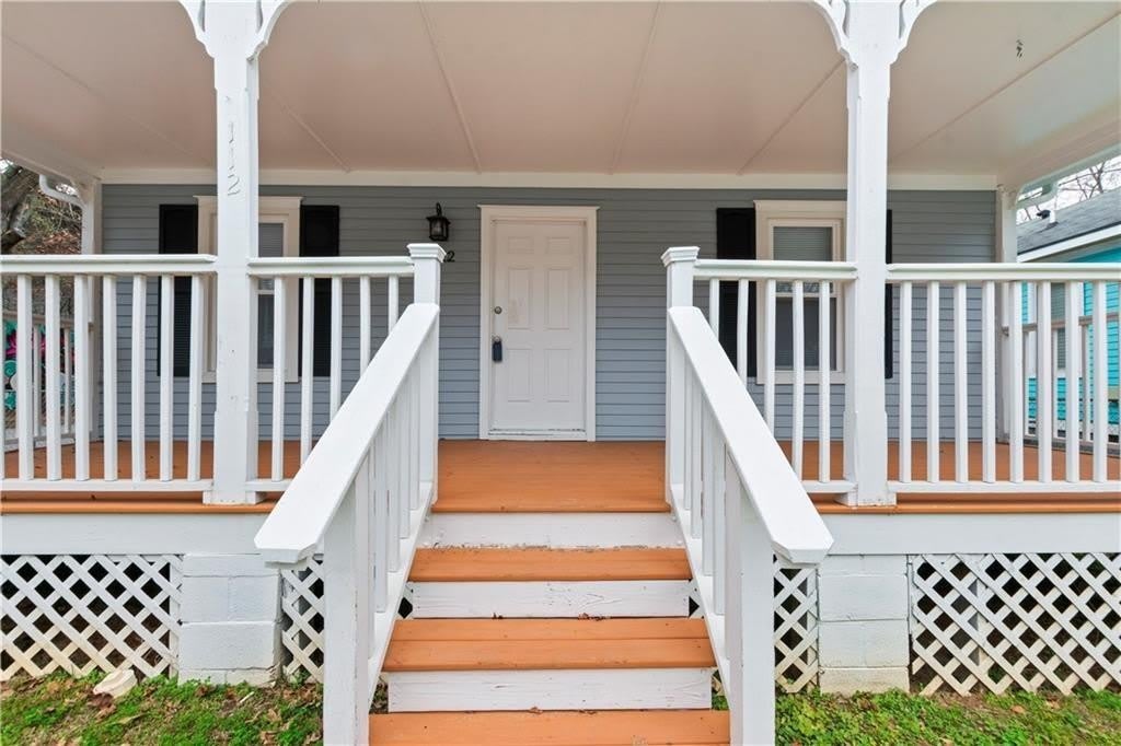 112 Tye Street SE – photo 2