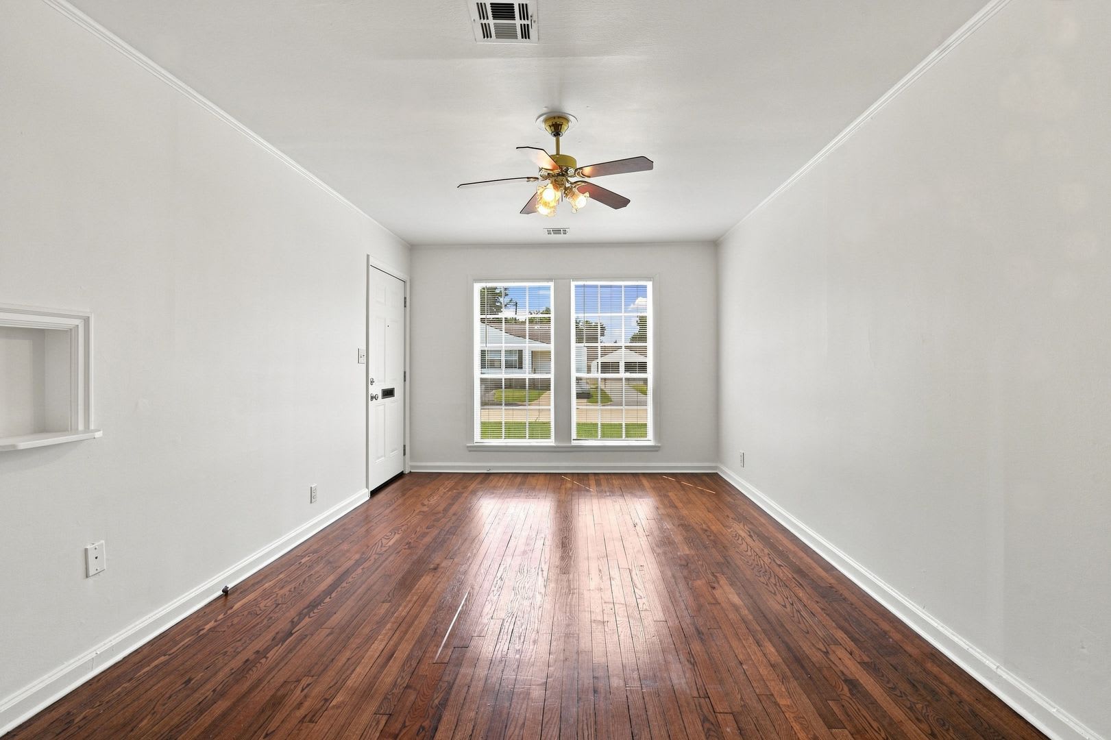 Beautiful 2 Bed 1 Bath in Quiet Area – photo 5