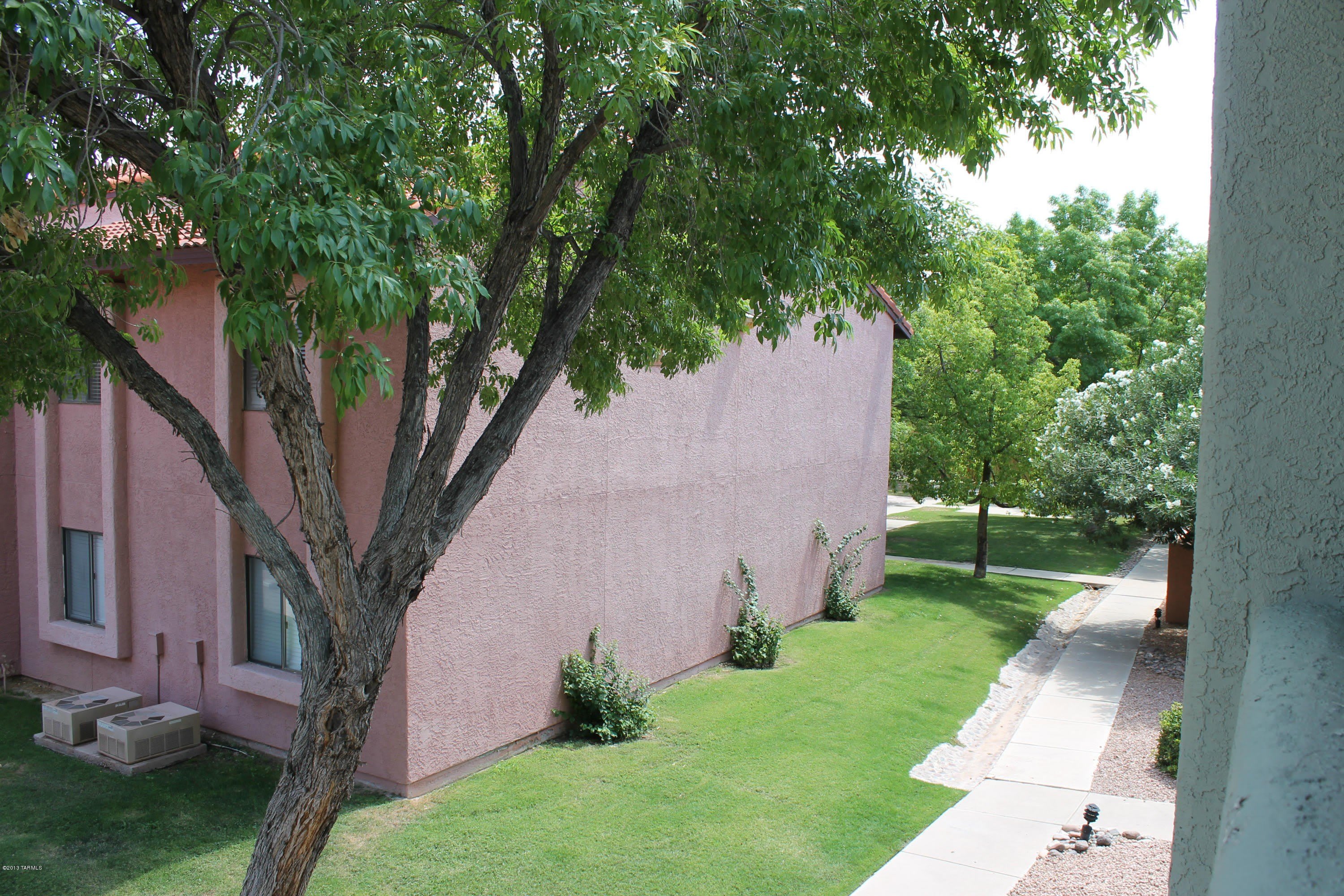 2166 N Pantano Road – photo 4