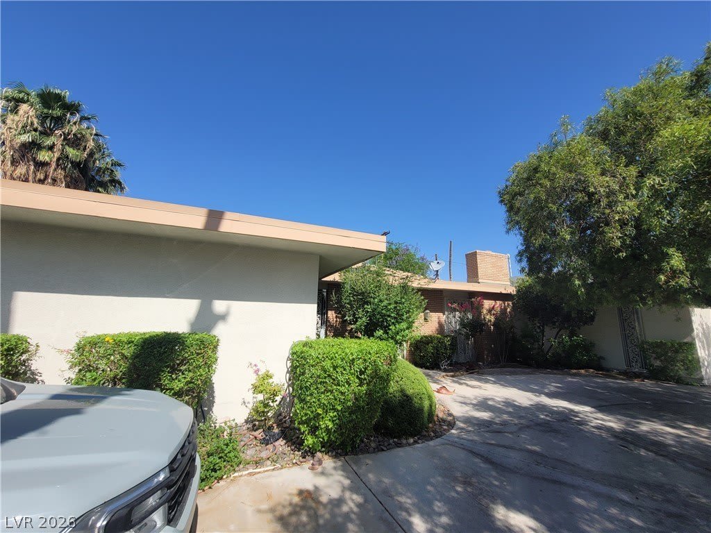 3833 S Eastern Avenue – photo 4
