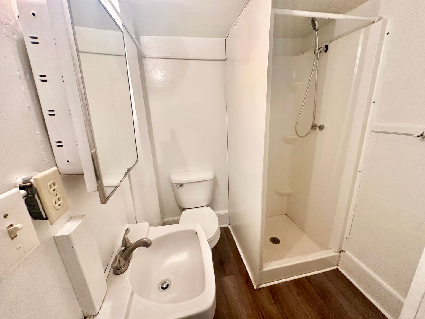 1417 EBENEZER RD APT. B – photo 2