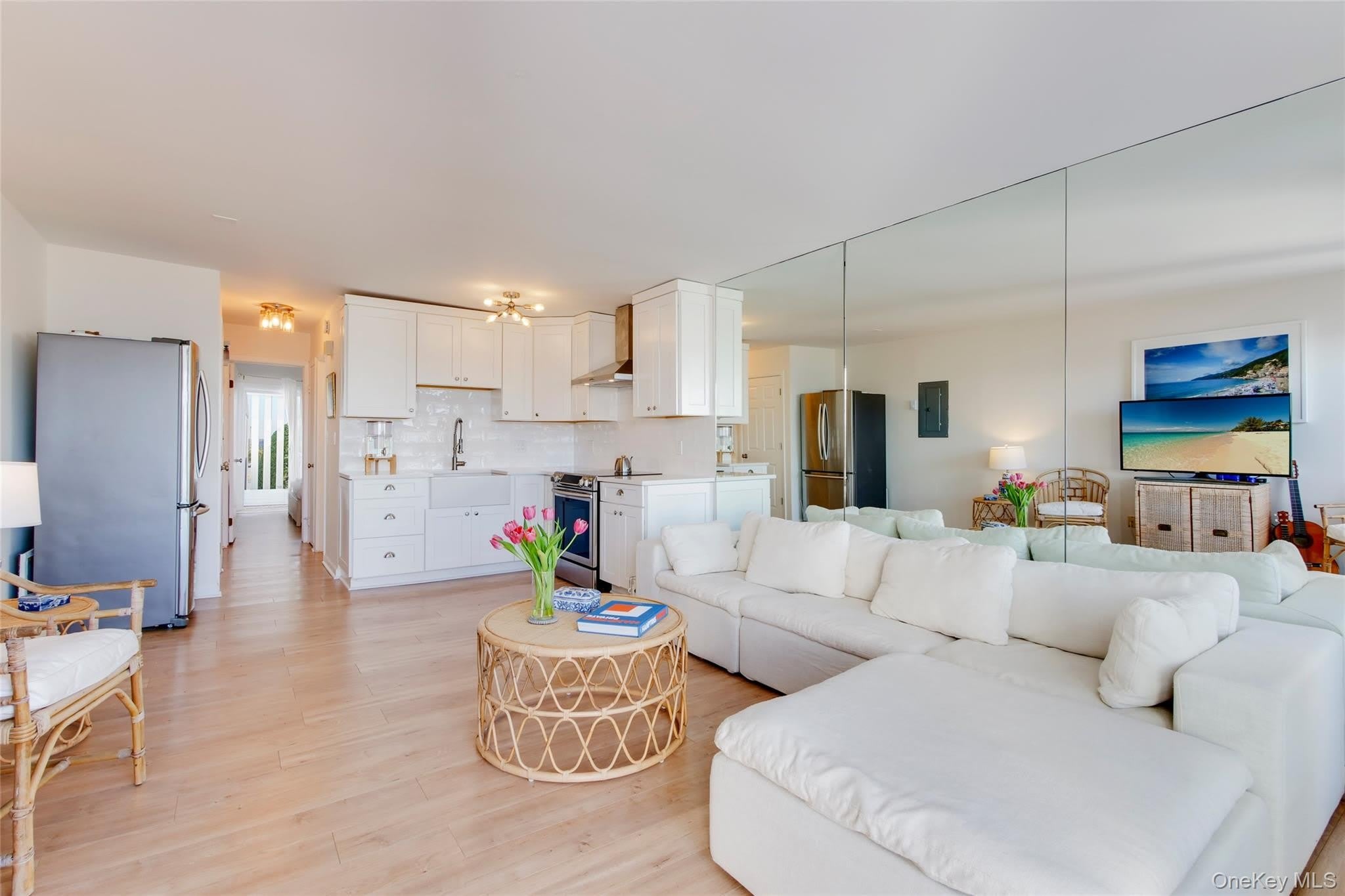 274 Dune Road – photo 3