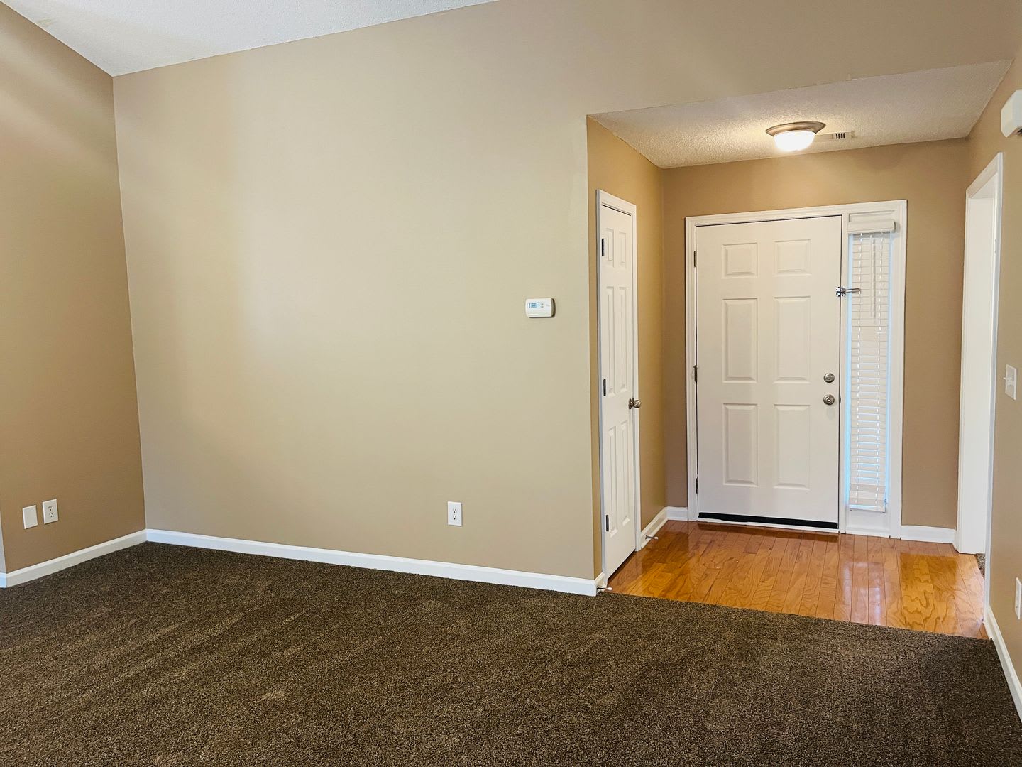Welcome home! 3 Bedroom 2 Bath home in Summergrove Community! Must See! – photo 4