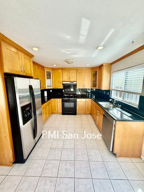 473 Crosslees Dr – photo 3