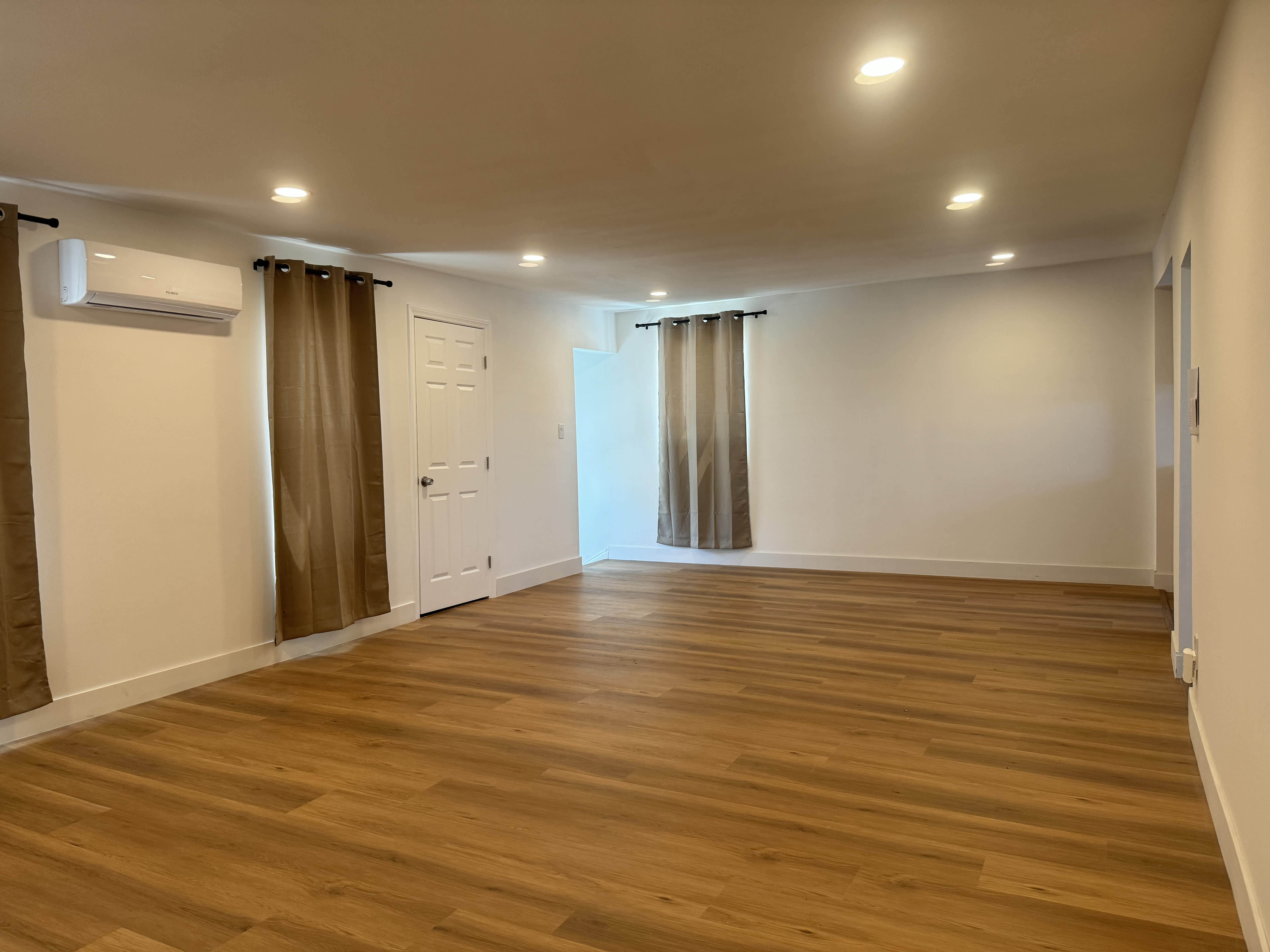 516 W 109th St – photo 4